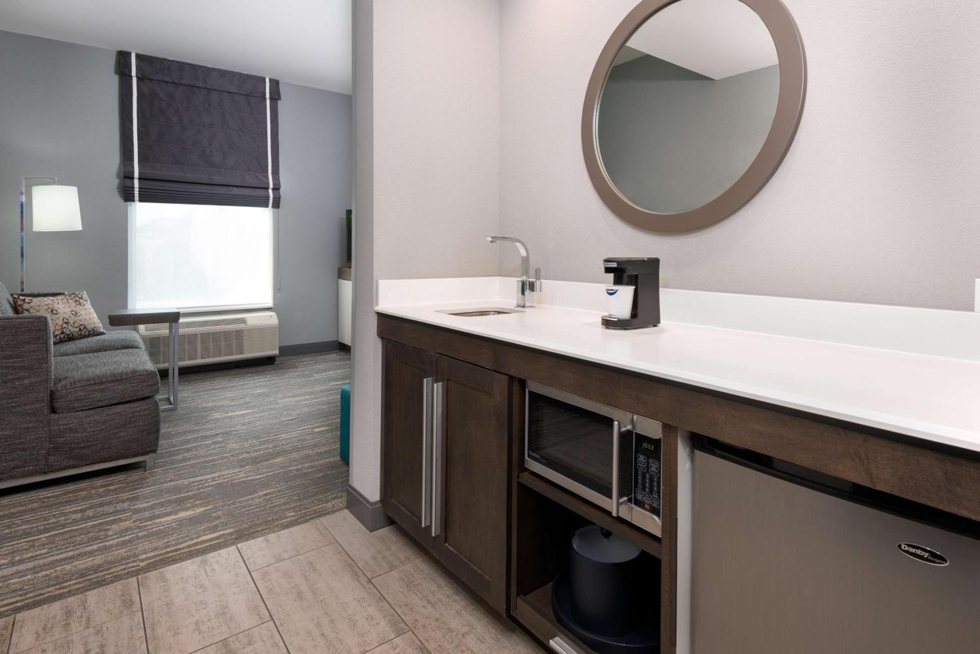 Hampton Inn & Suites Tallahassee Capitol-University Exteriör bild
