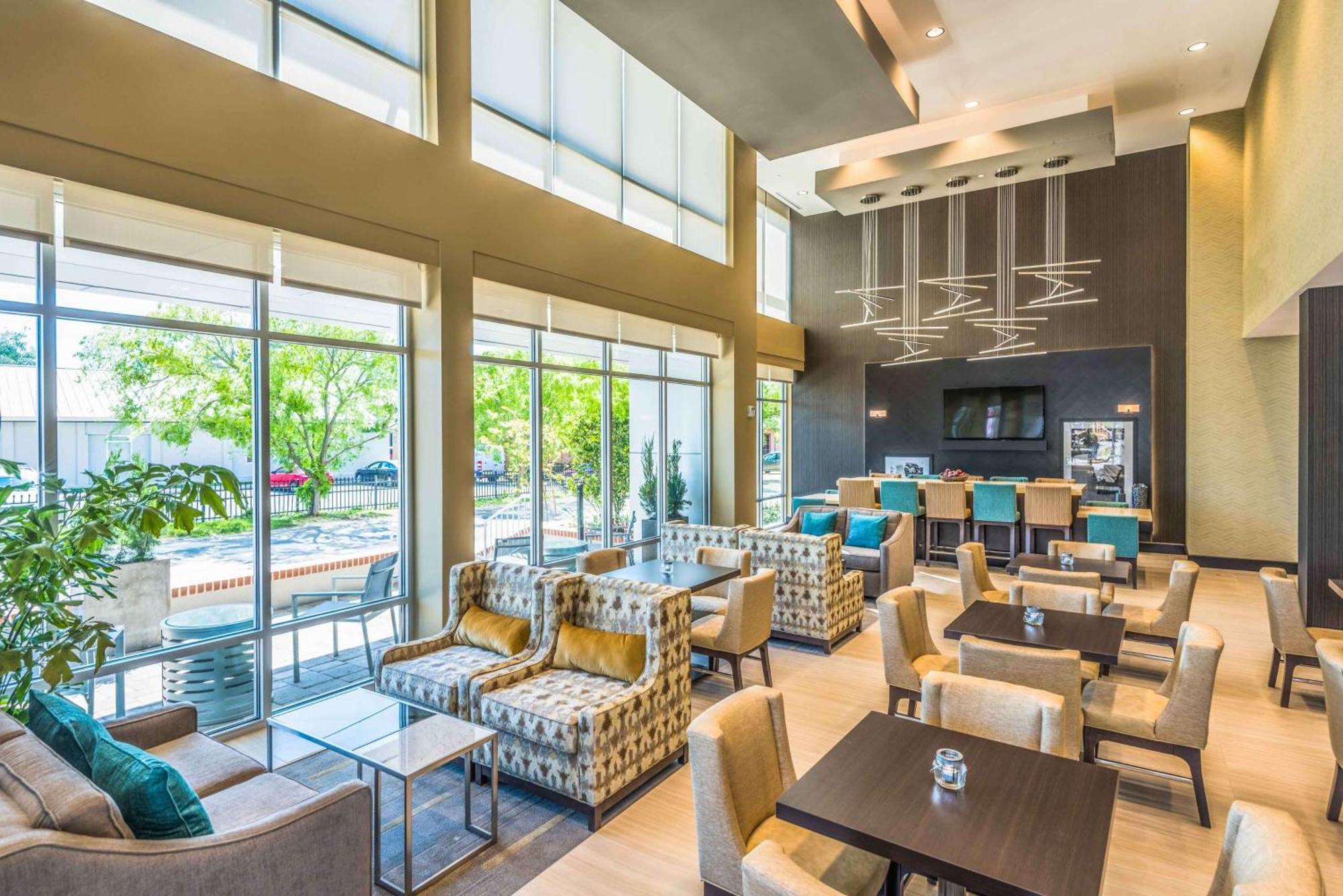 Hampton Inn & Suites Tallahassee Capitol-University Exteriör bild